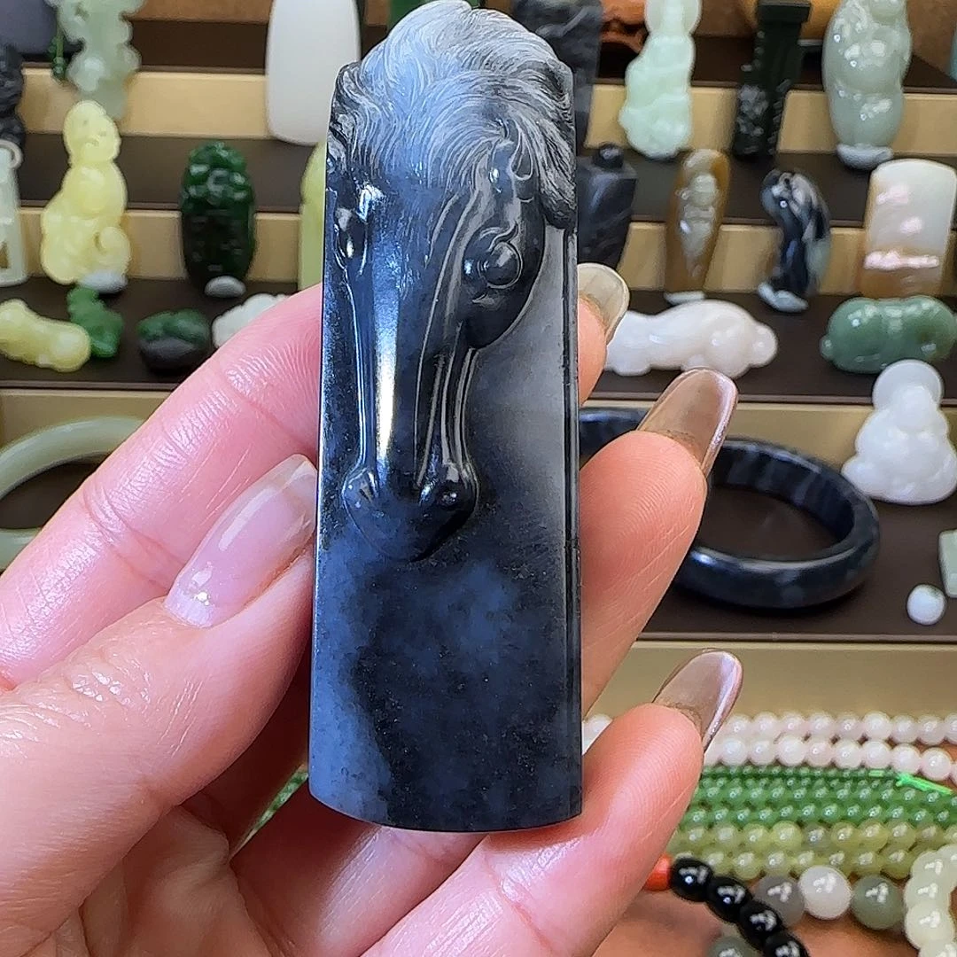 佛***儿和田玉未镶嵌颈饰