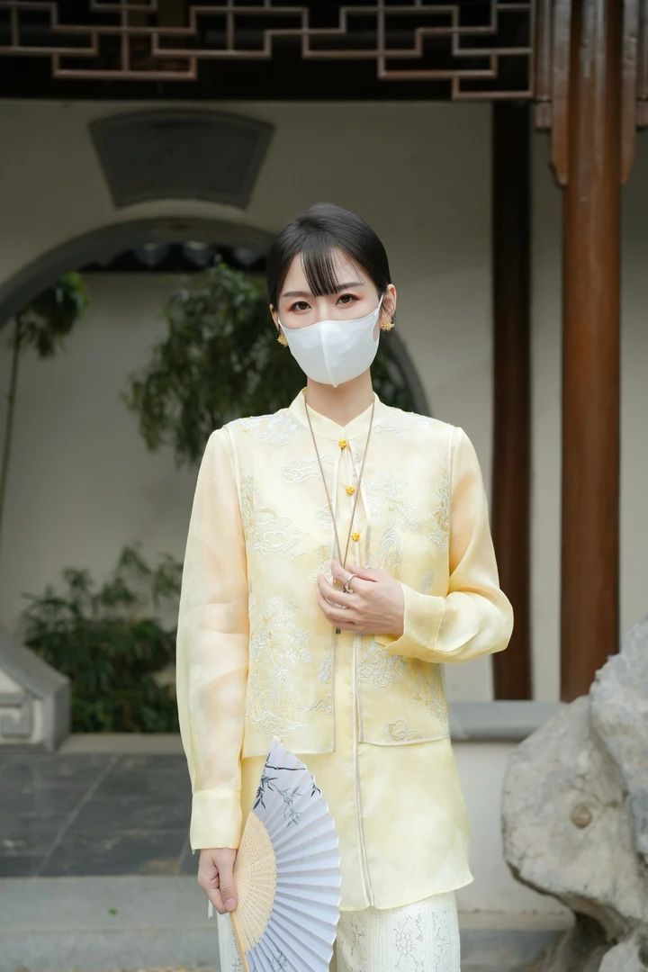 【国庆福利】金缃 国风满分桑蚕丝刺绣立领假两件时尚上衣 JX-5079