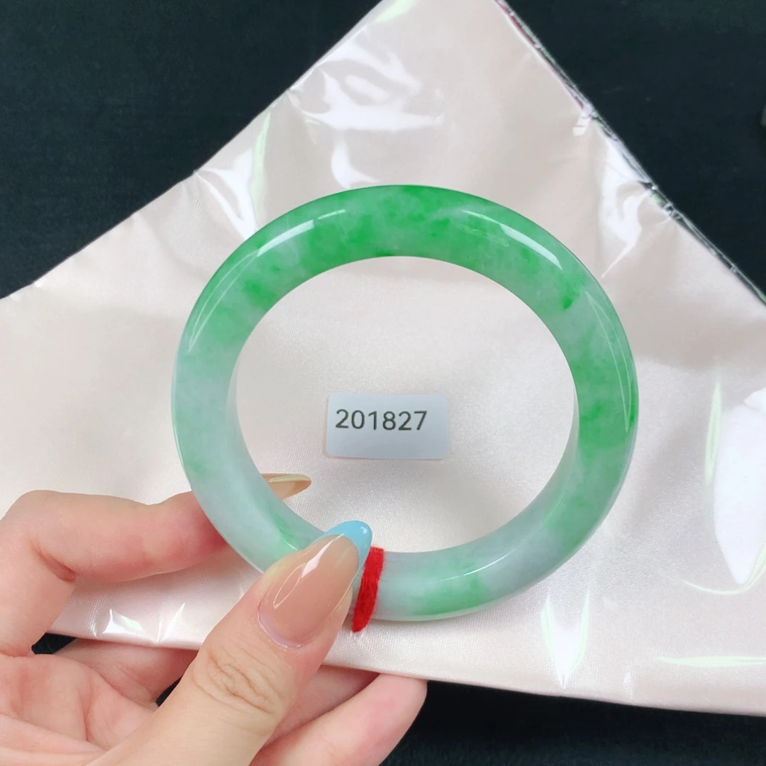 翡翠手镯未镶嵌天然翡翠手镯04