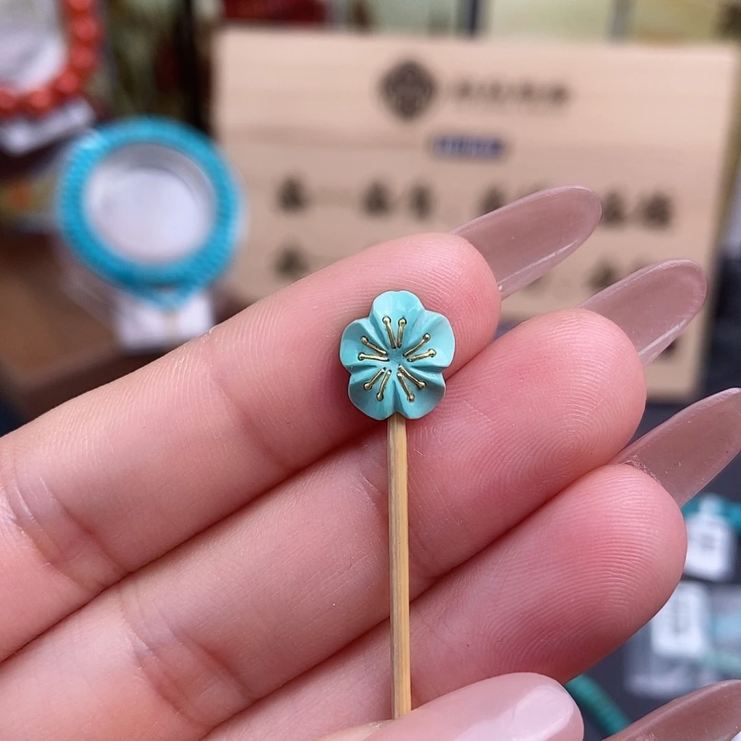 绿松石雕刻未镶嵌