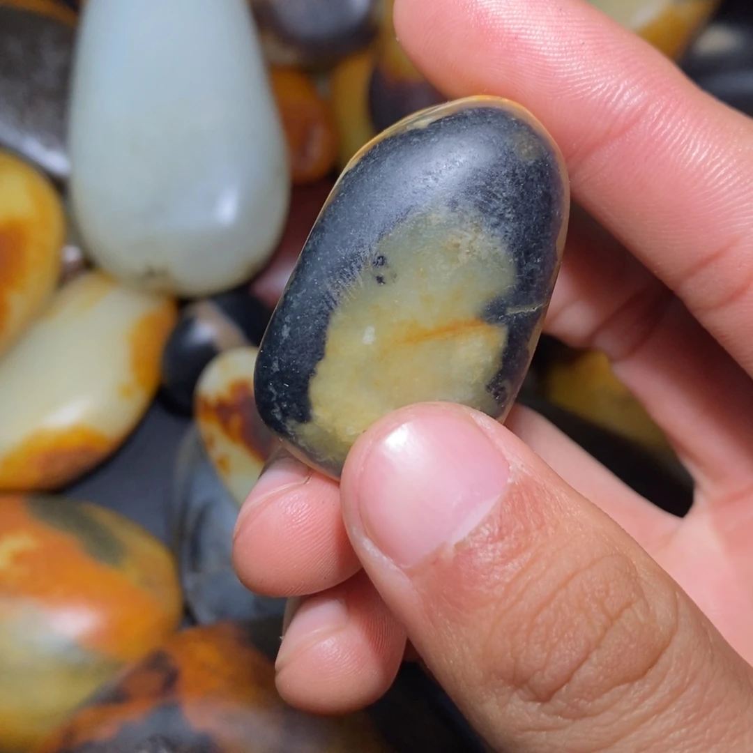 和田玉未镶嵌珠宝奇石