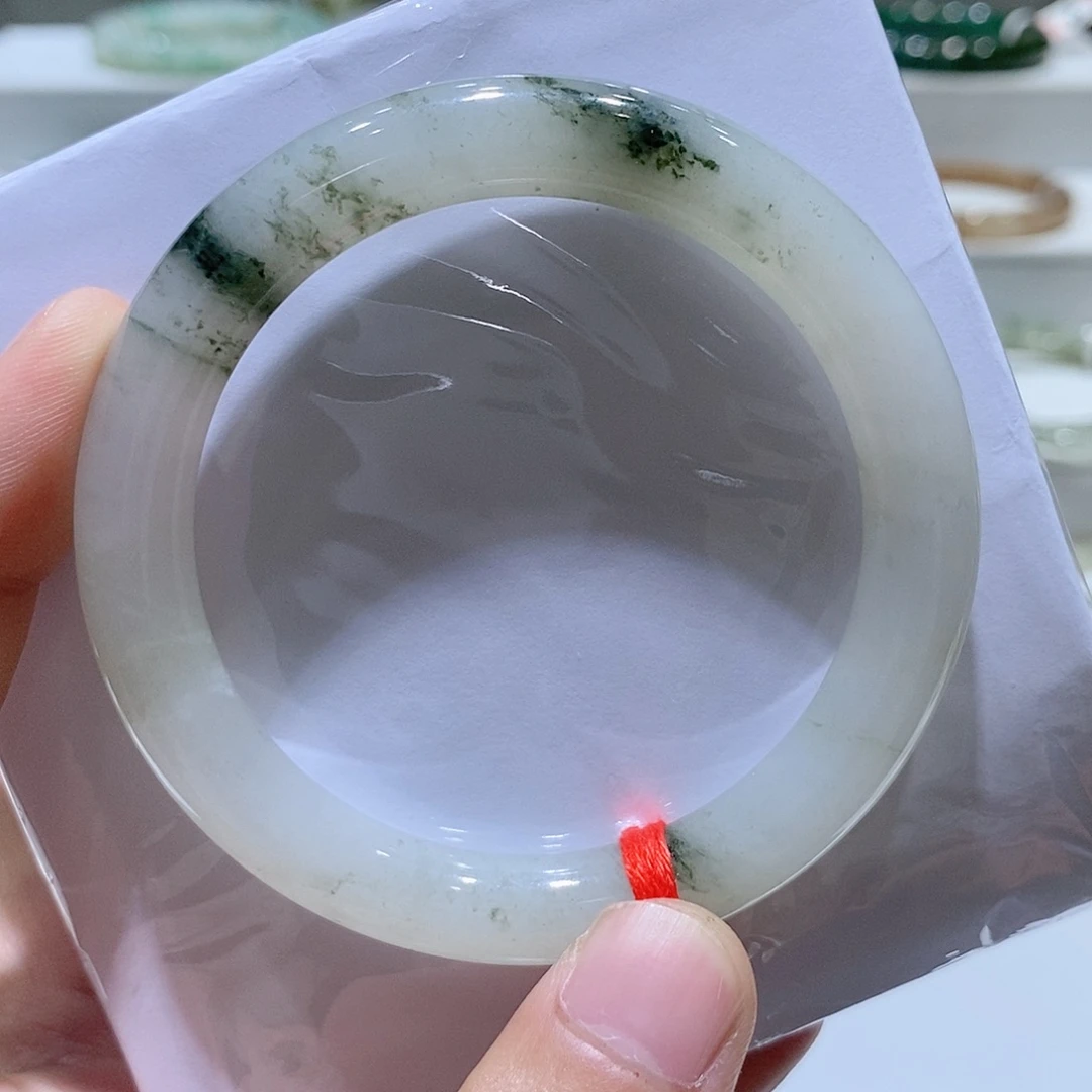 未镶嵌独山玉手镯