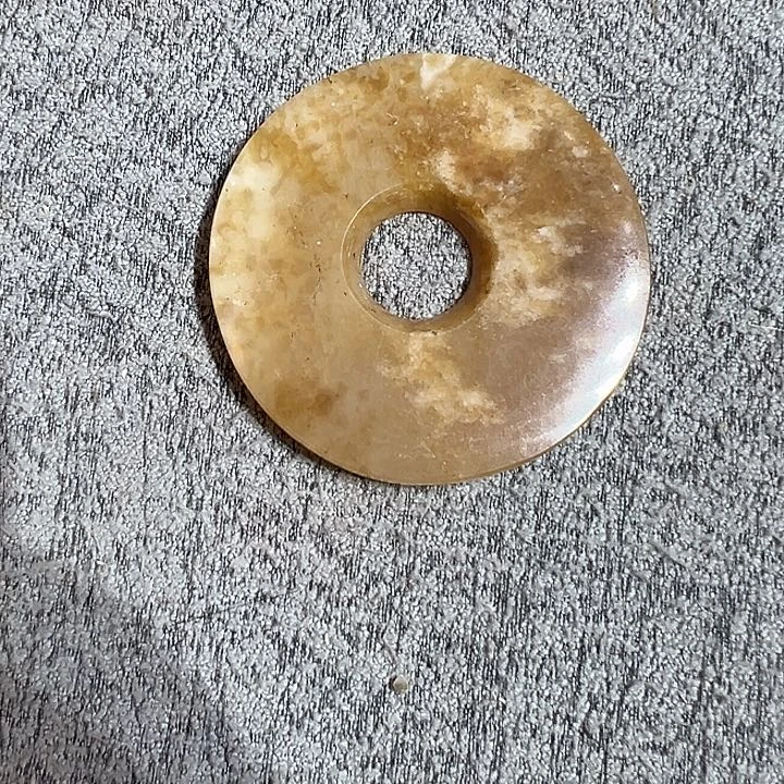 微****岫岩老玉（透闪石质玉）未镶嵌颈饰
