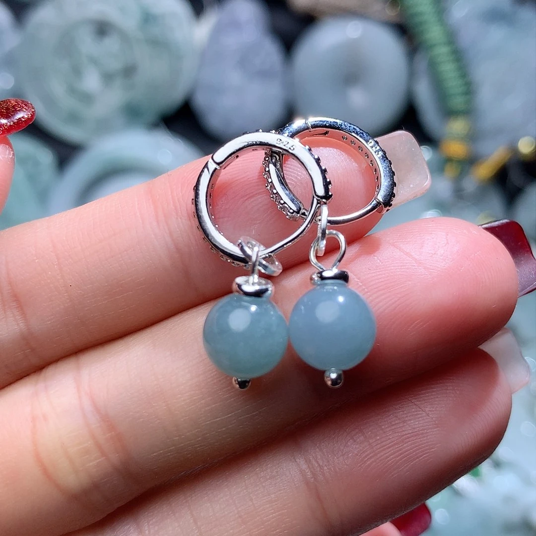 翡翠颈饰未镶嵌2070。