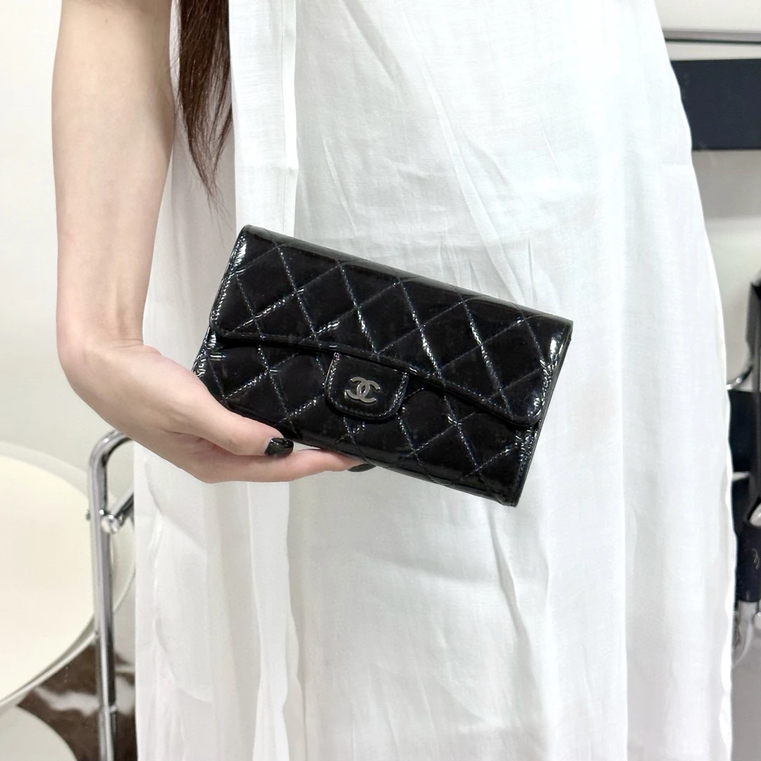 95新 Chanel/香奈儿 chanel 黑色漆皮cf钱包