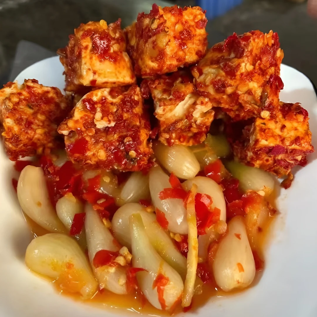 白溪香辣豆腐乳湖南特产下饭菜霉豆腐玻璃瓶装毛豆腐加辣无油食品