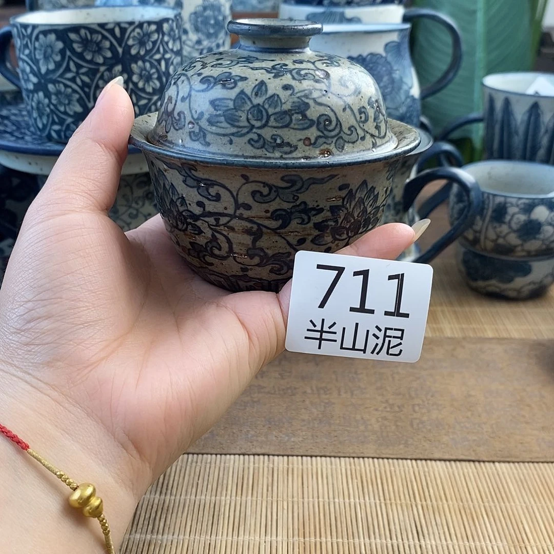 手工手绘青花陶瓷