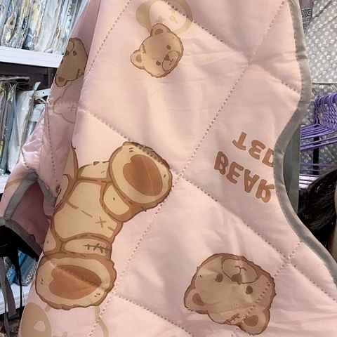 中厚舒适微瑕粉色