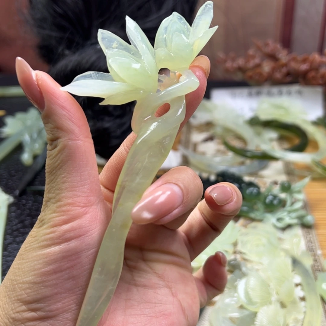 蛇纹石玉未镶嵌发簪