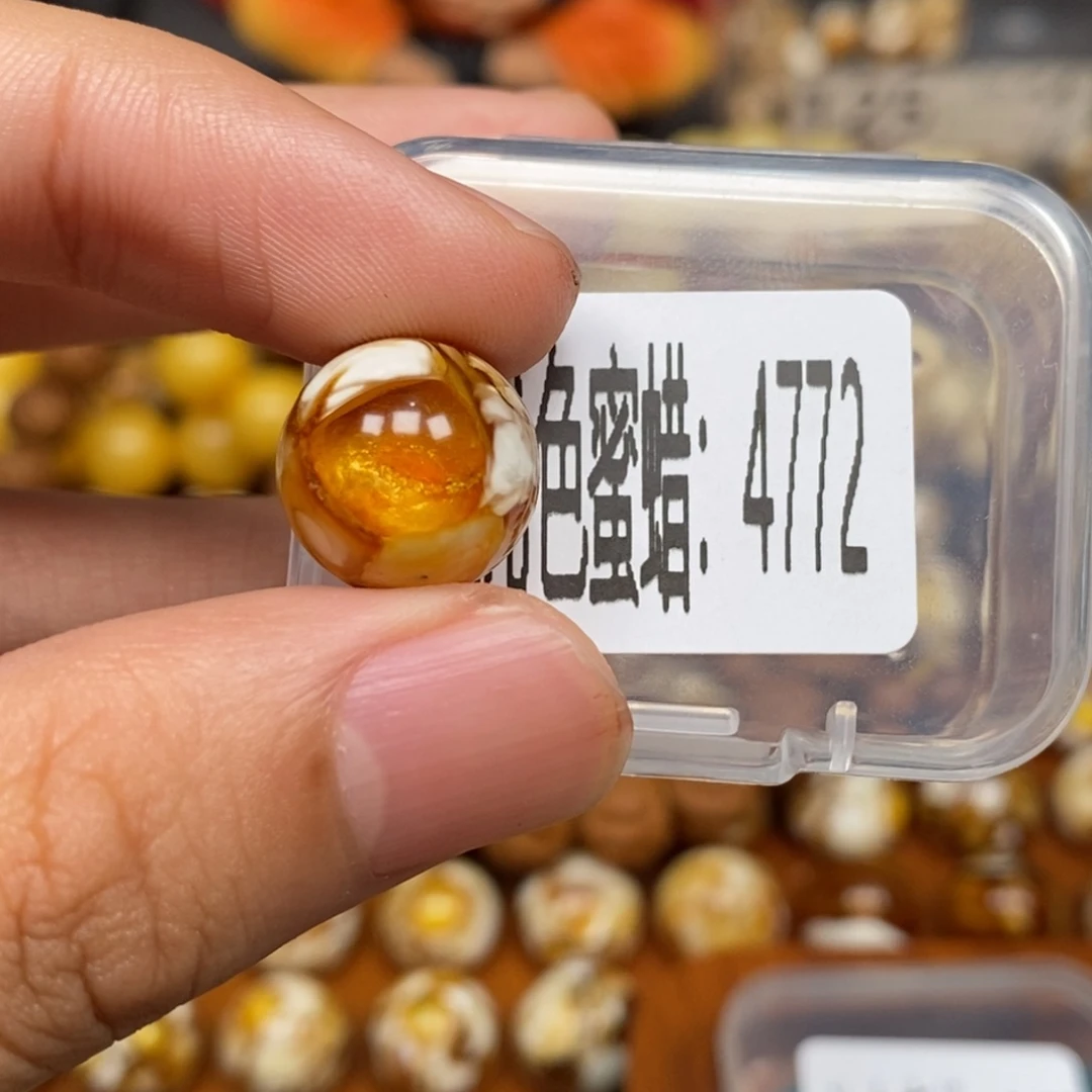 蜜蜡未镶嵌珠宝奇石4772