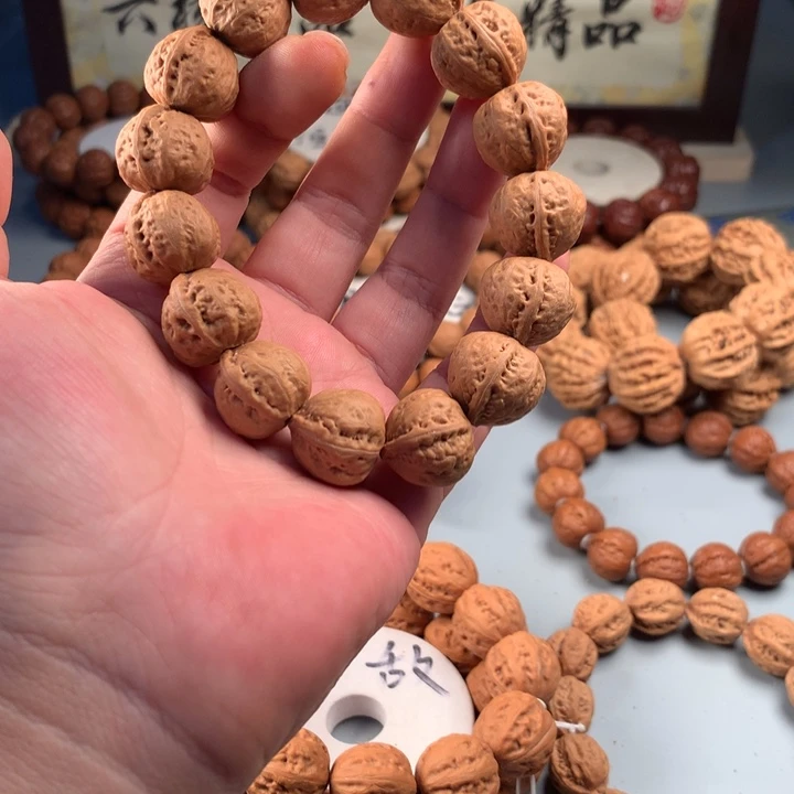 文玩核桃吊坠1.8假核