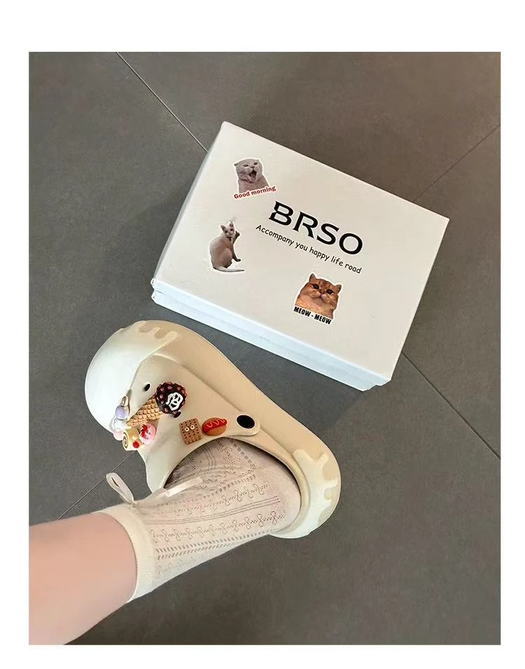 软萌奶油夏日新款洞洞鞋