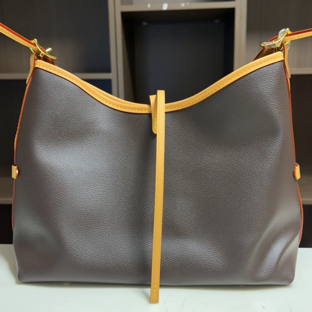 编码下单。      2025经典时尚女包包