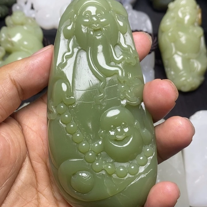 和田玉未镶嵌颈饰