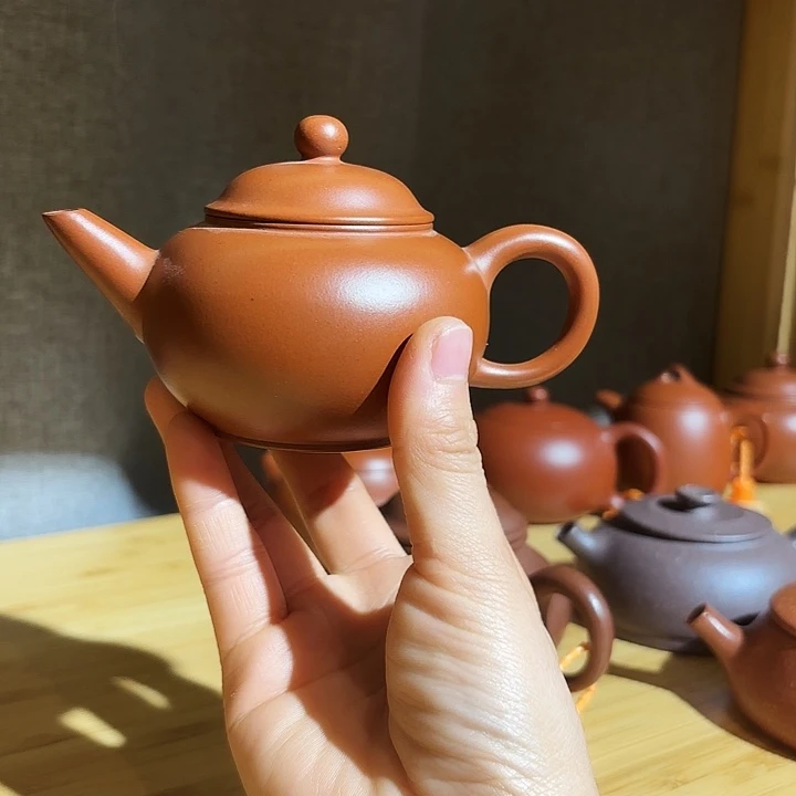 紫砂壶朱泥小品款