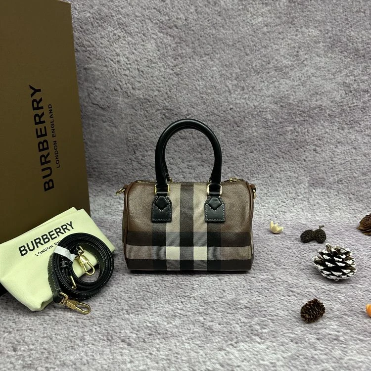 95新/博柏利/C18675717812/[PY1224B0024]