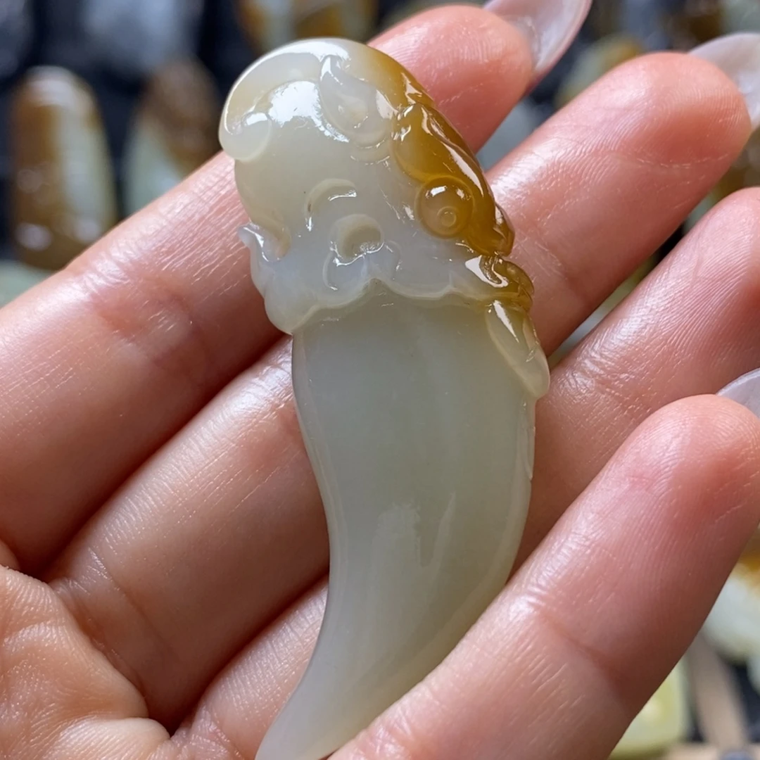 和田玉未镶嵌挂件