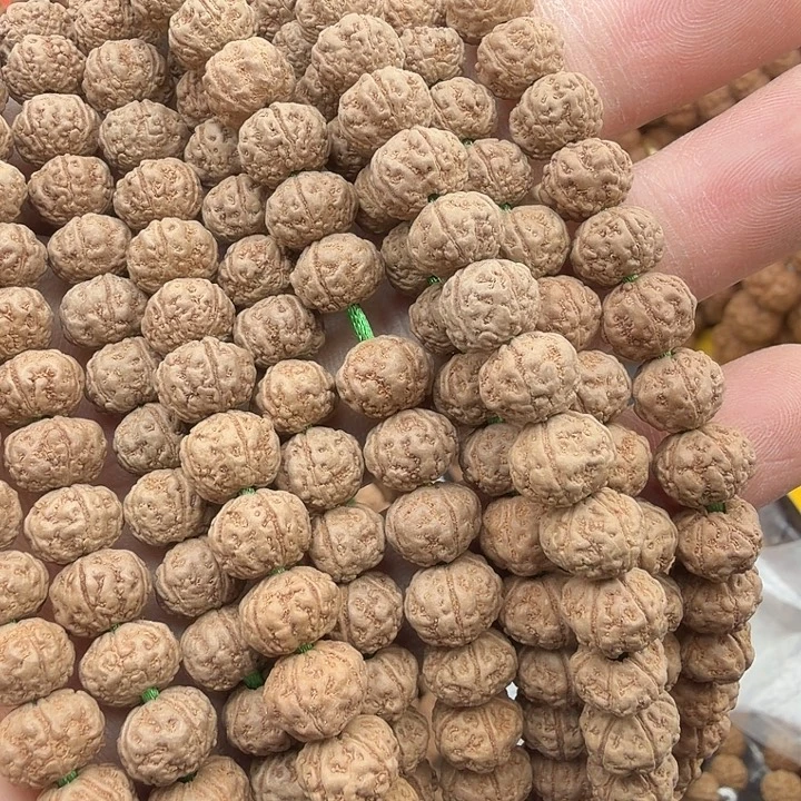白***水金刚菩提吊坠谢谢