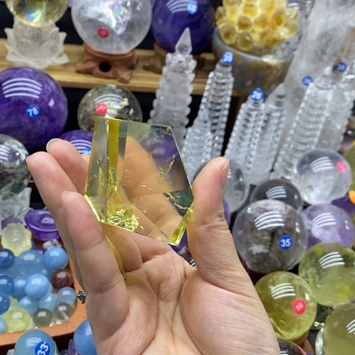 石材天然黄水晶随行