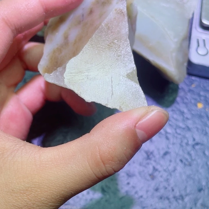 和田玉未镶嵌珠宝半成品