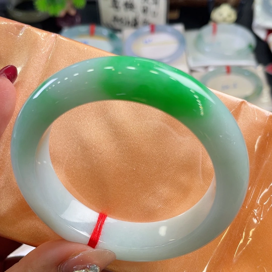 未镶嵌手镯翡翠厚妆白底青54.7圈 68号捡漏