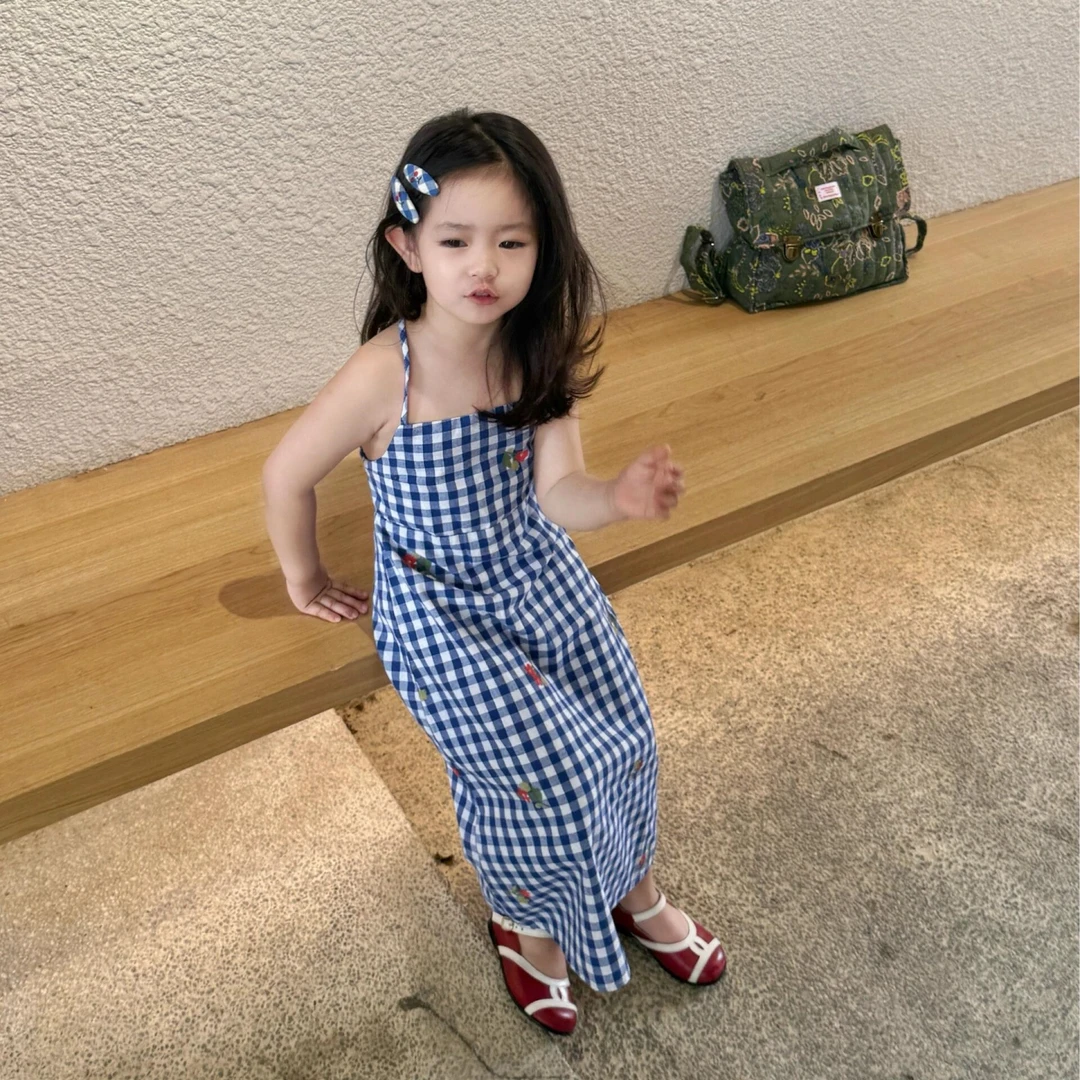 现货】壹妈韩版童装女童连衣裙洋气儿童海边沙滩裙蓝色格子吊带裙