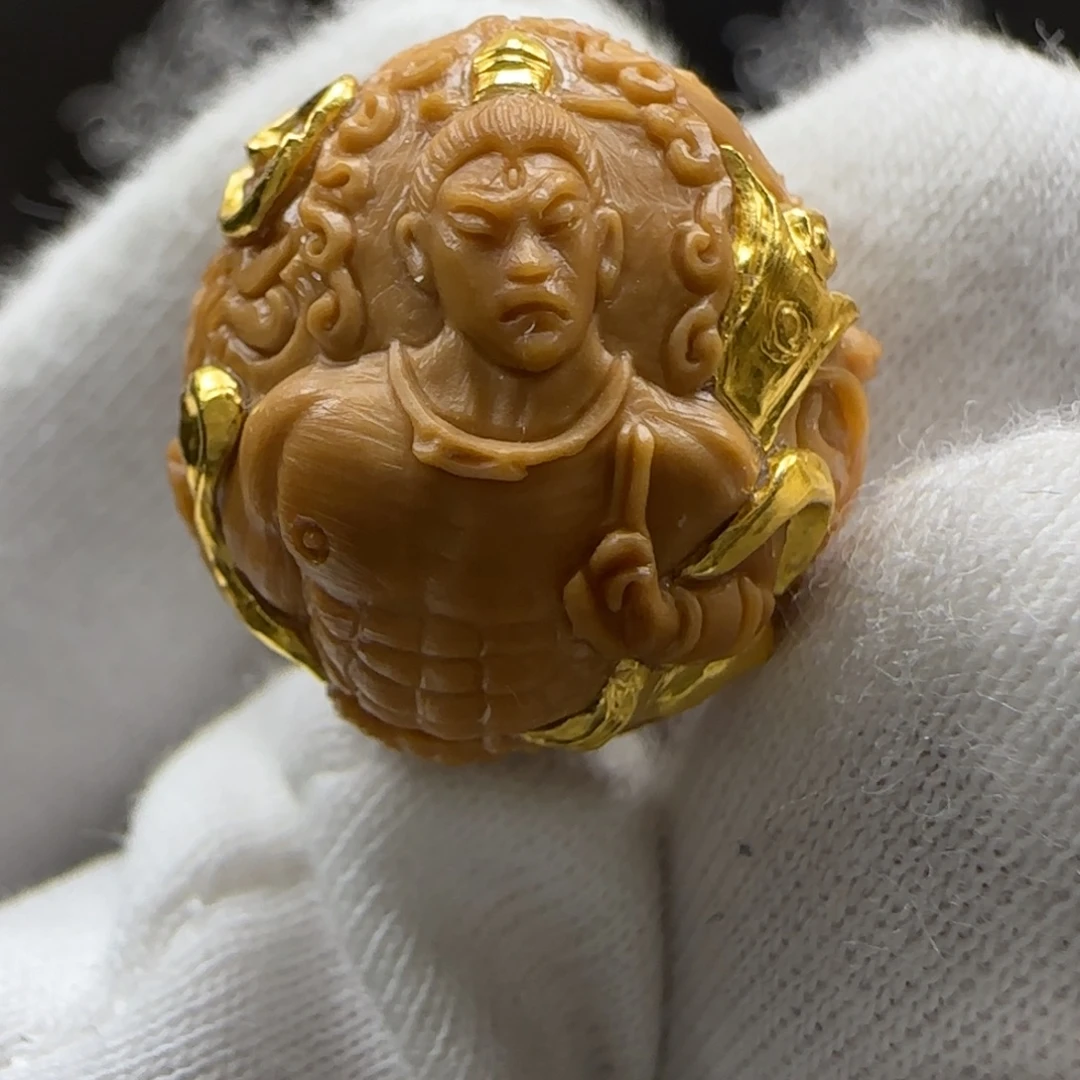 猴头核桃吊坠二郎神镶嵌24k