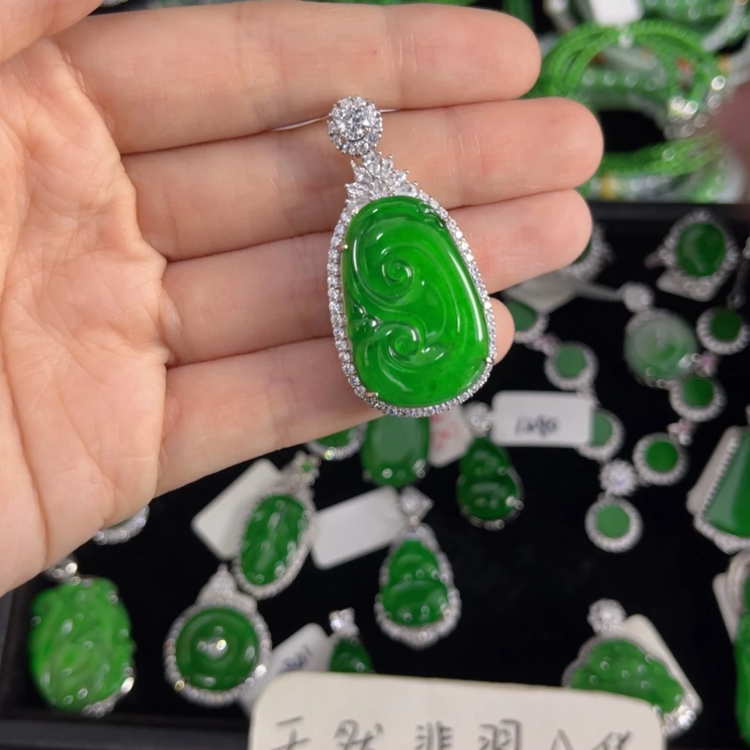 翡翠银S925镶嵌戒指如意吊坠