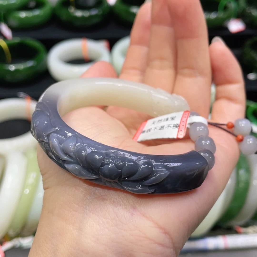 未镶嵌手镯和田玉1