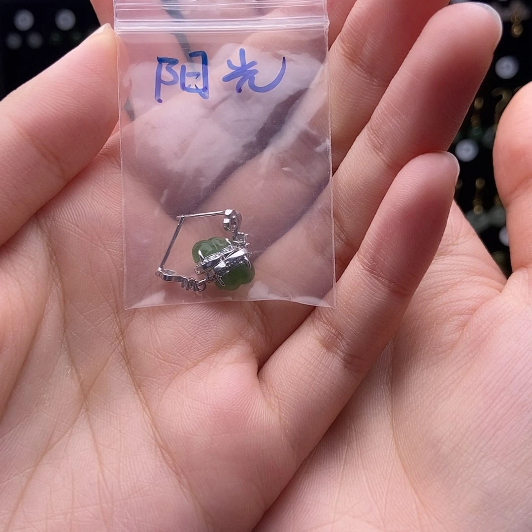 和田玉（碧玉）银S925镶嵌耳饰