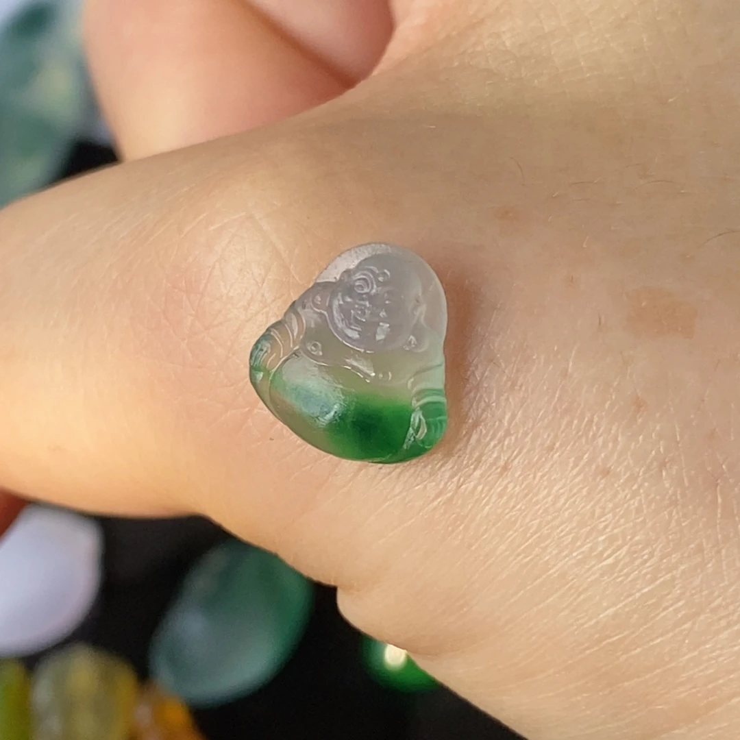 定制翡翠未镶嵌佛