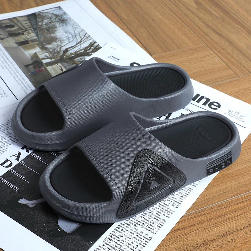 男士拖鞋2025新款夏季外穿外出防滑耐磨沙滩鞋潮牌户外男生凉拖鞋