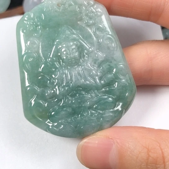 翡翠未镶嵌颈饰缅甸A货，每天下午1点半开播