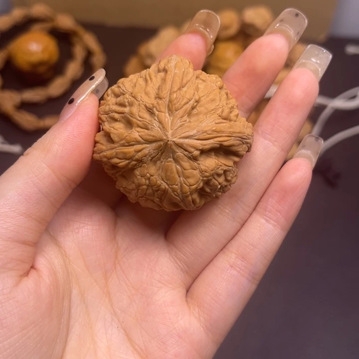 熬***狗吊坠桃核和尚头单只异型有瑕