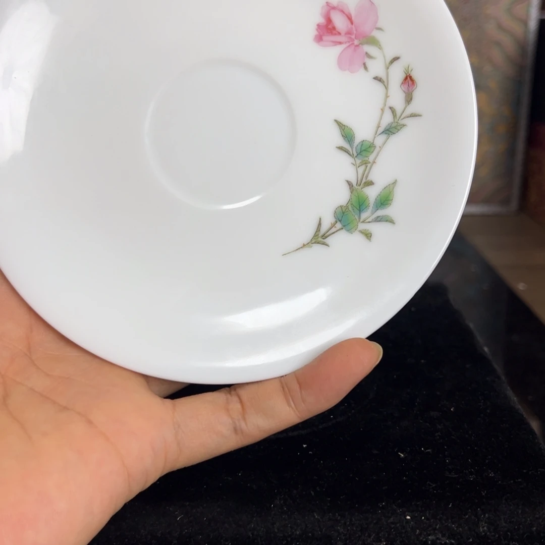 向****景德镇陶瓷艺术品