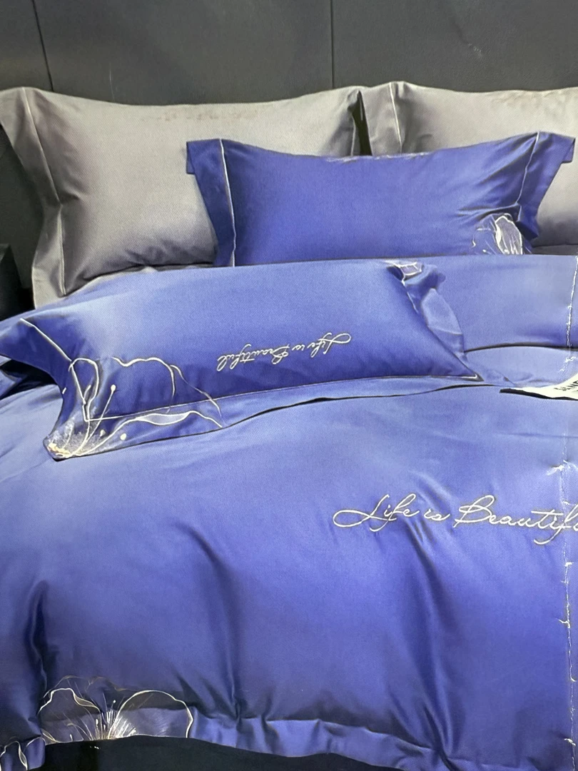 专享【京会社】全棉刺绣贡缎四件套 清若云锦-宾利兰