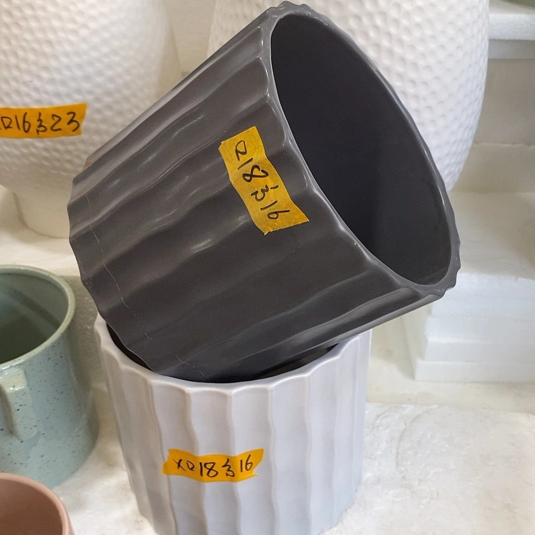 摆件陶盆有孔 瑕疵介意勿拍