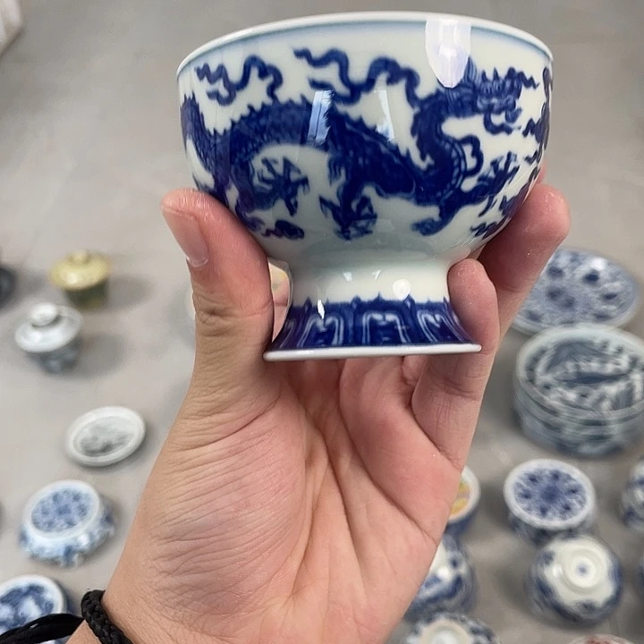 瓷片景德镇双龙戏珠高足杯