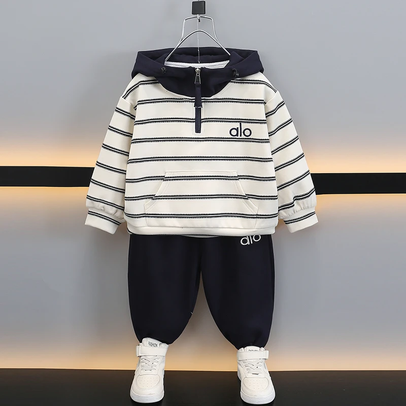 男童秋装卫衣套装2025秋季新款儿童休闲潮款洋气上衣运动休闲卫裤