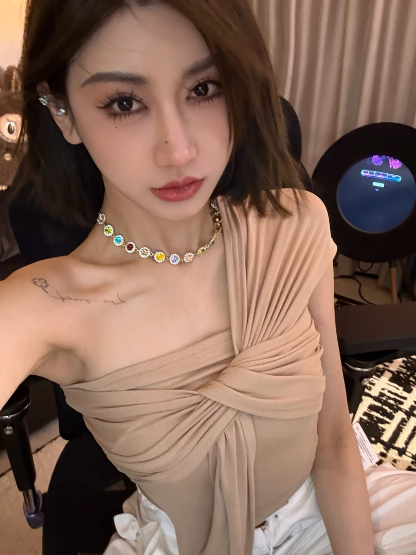 不规则露肩吊带背心女新款修身褶皱辣妹小众上衣外穿