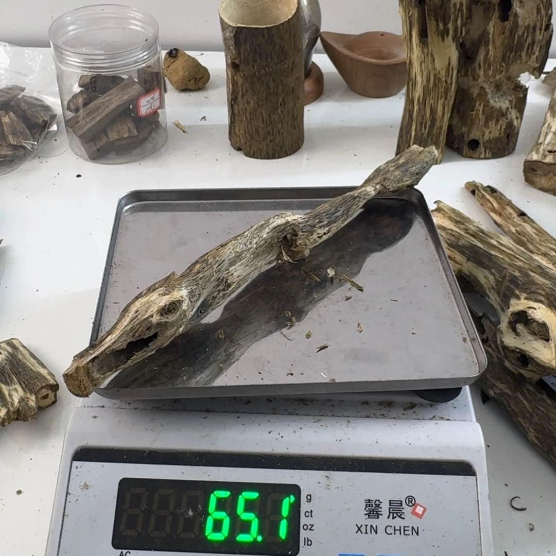 沉香碎屑沉香绿绮楠沉香65克陆河