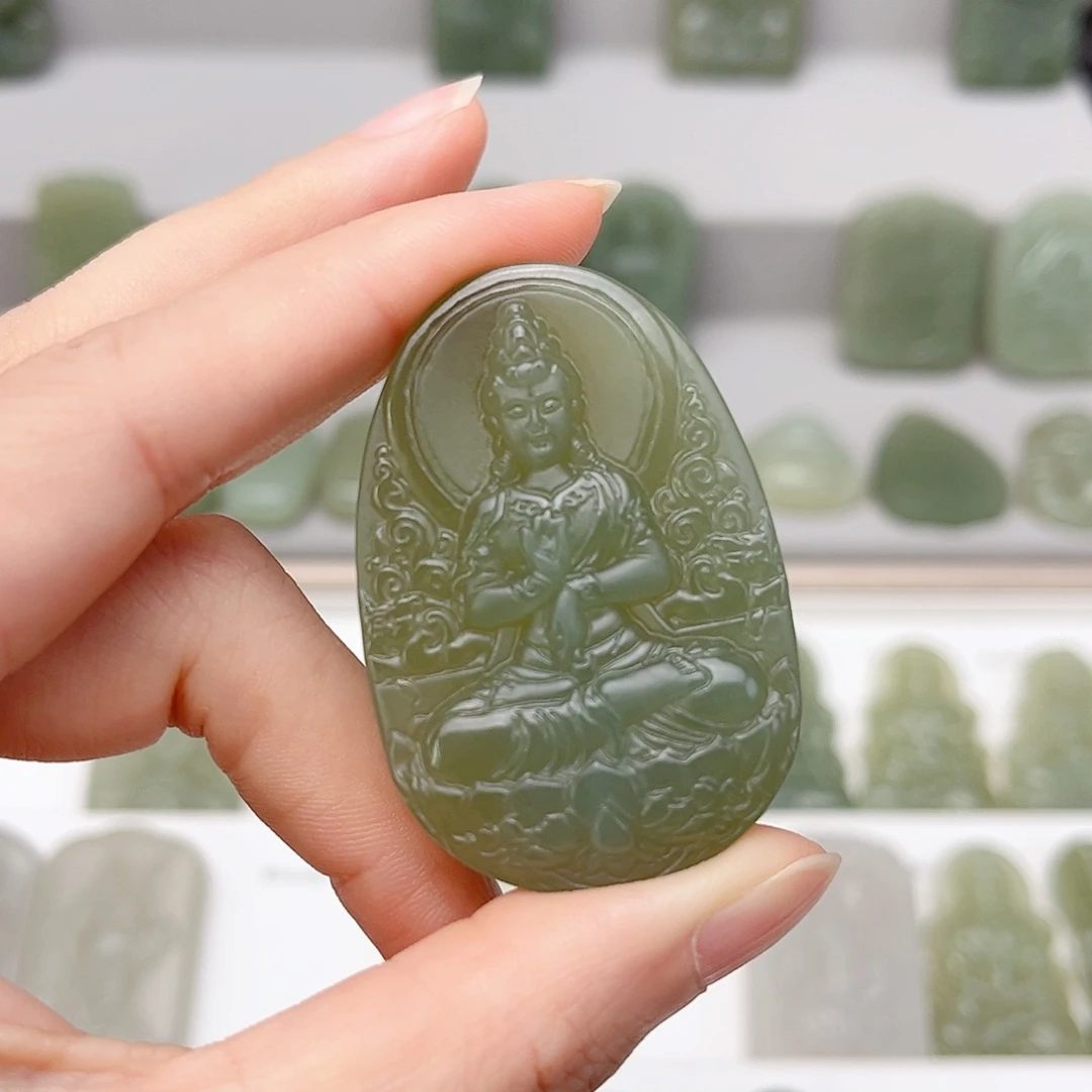 和田玉未镶嵌颈饰苏**。