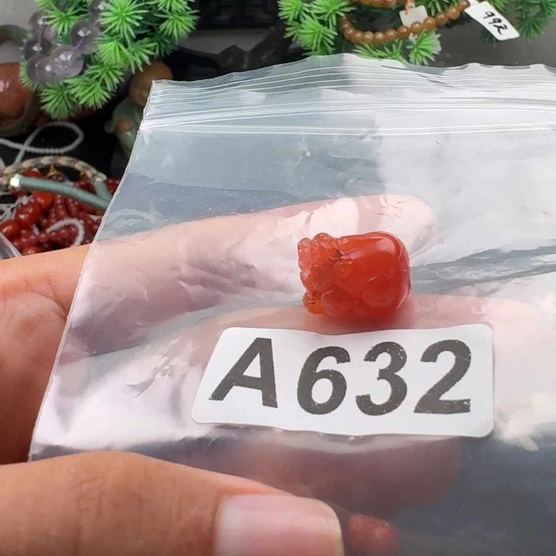 未镶嵌南红玛瑙珠宝奇石