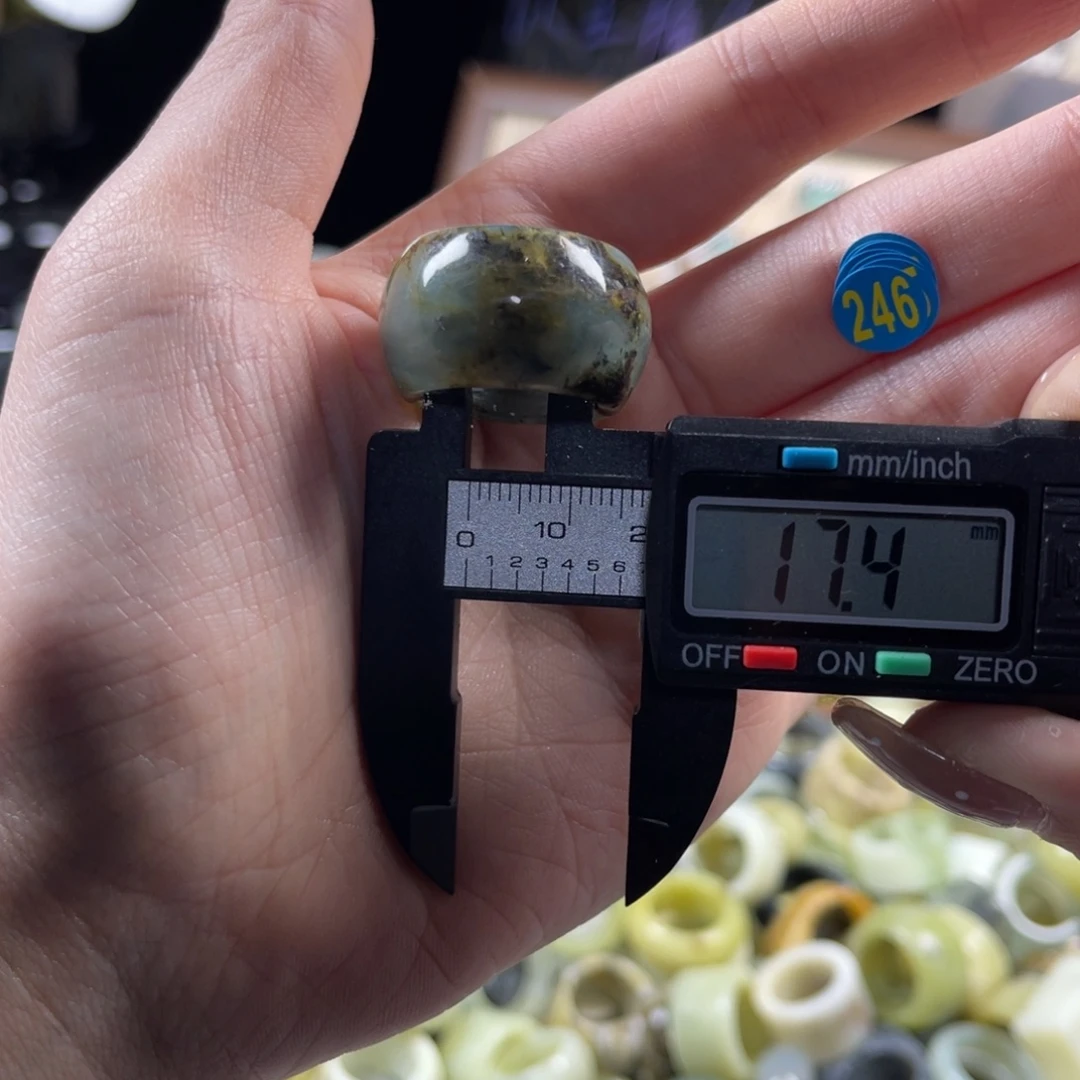 N***e蛇纹石玉未镶嵌戒指