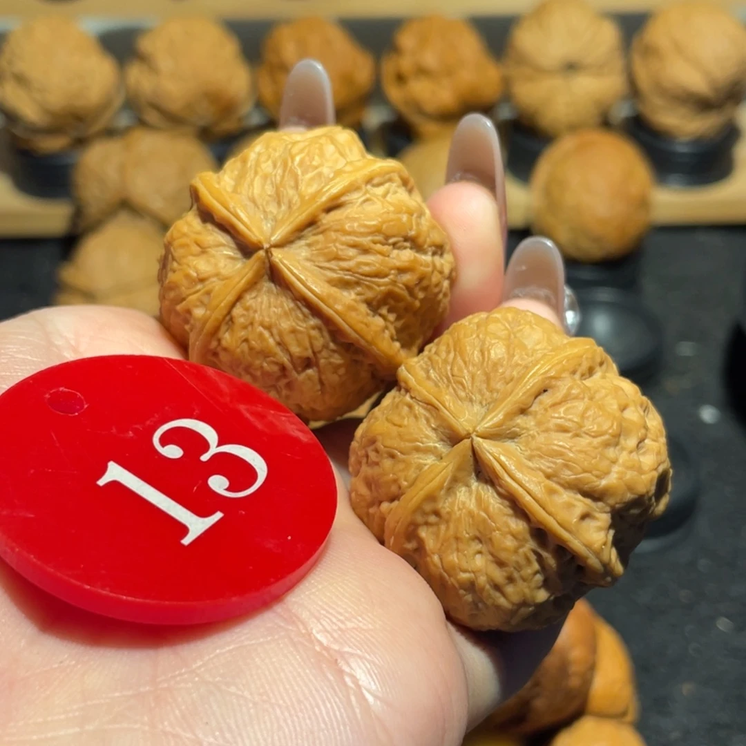 T***食微彩极品红四方核桃36