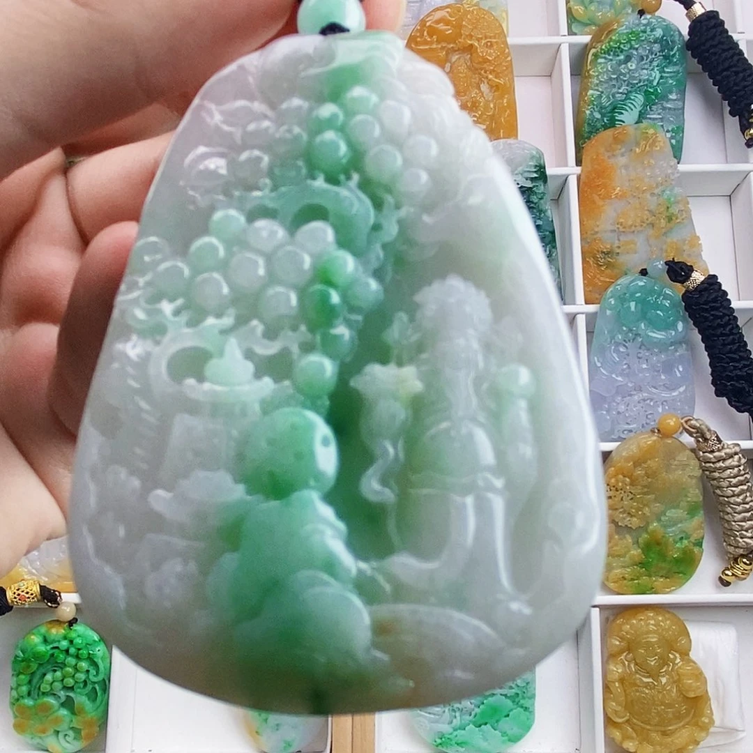 翡翠未镶嵌颈饰翡翠