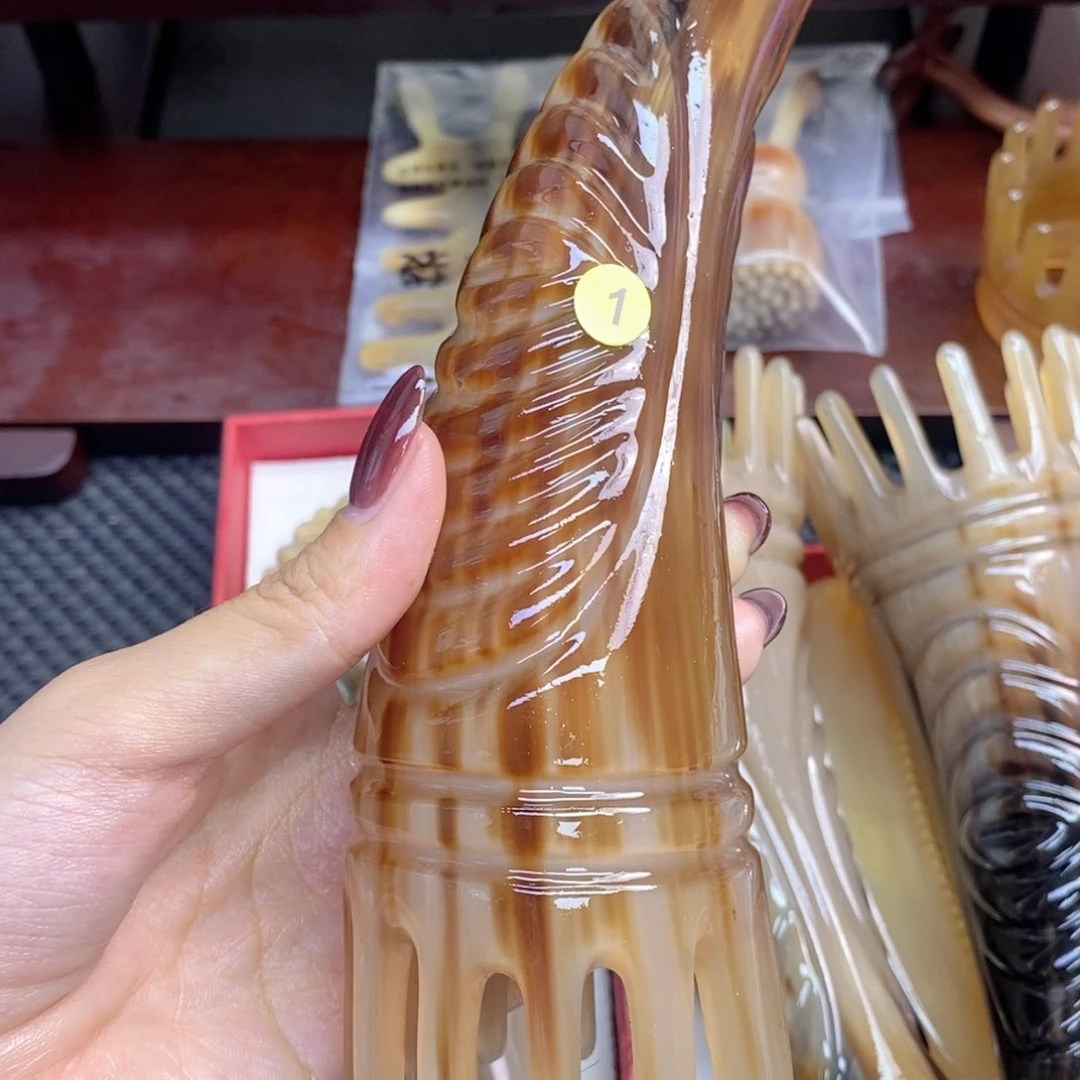 纯手工制作纯牛角梳子福