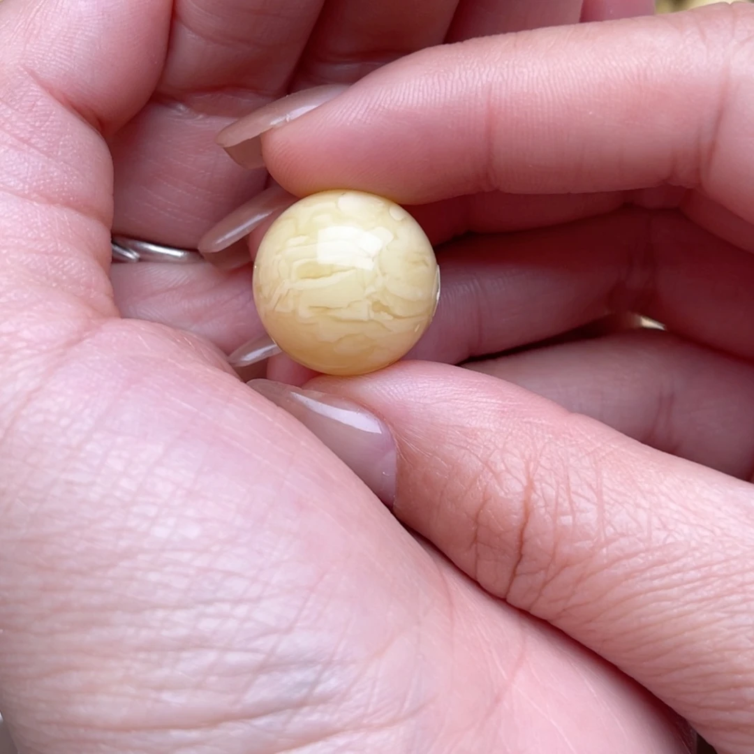 未镶嵌蜜蜡裸石用****2蜜蜡圆珠梦