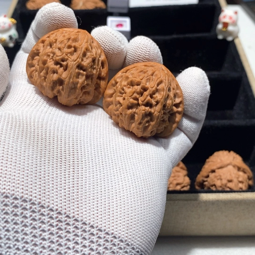 文玩核桃手串A0083三角白39（修）