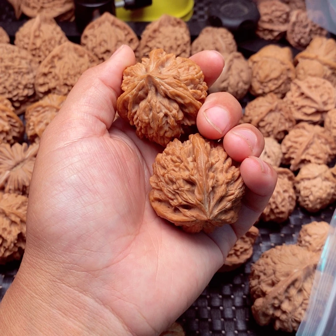吊坠桃核汪***食文玩核桃